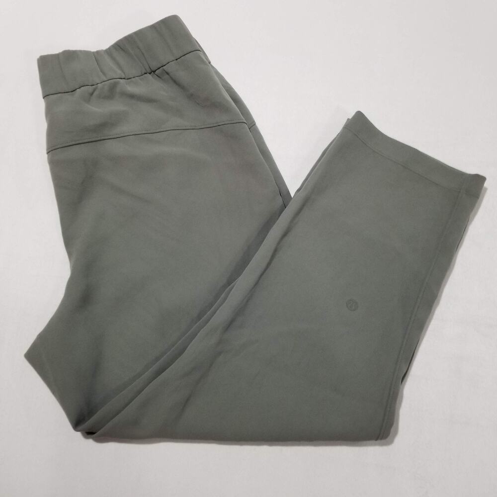 LULULEMON On The Fly Pant Women's Size 8 Grey Sage Crop Travel Woven W6AVMS - Picture 3 of 13